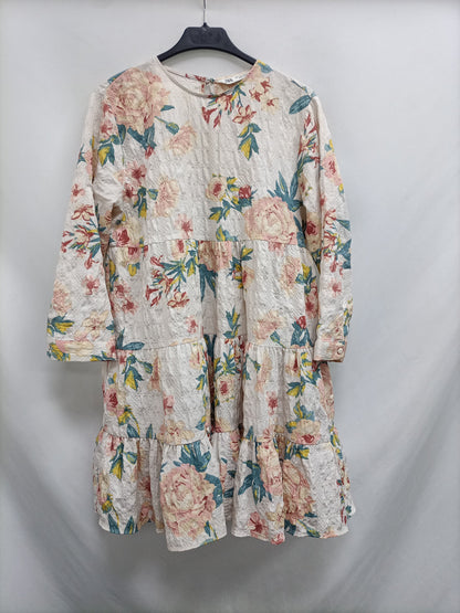 No encontradoZARA. Vestido corto flores T.s