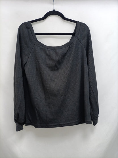 OTHERS. Black boat neck top Tu(m)