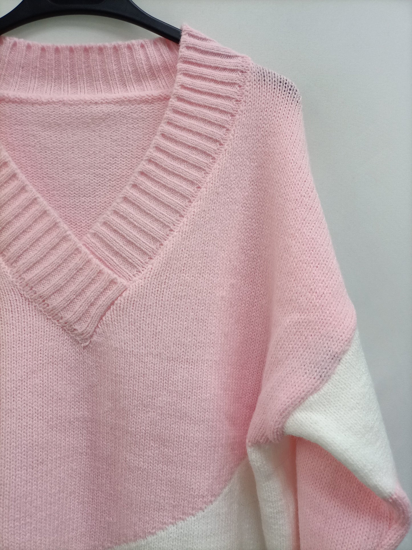 OTHERS. Two-tone Tu(m) sweater