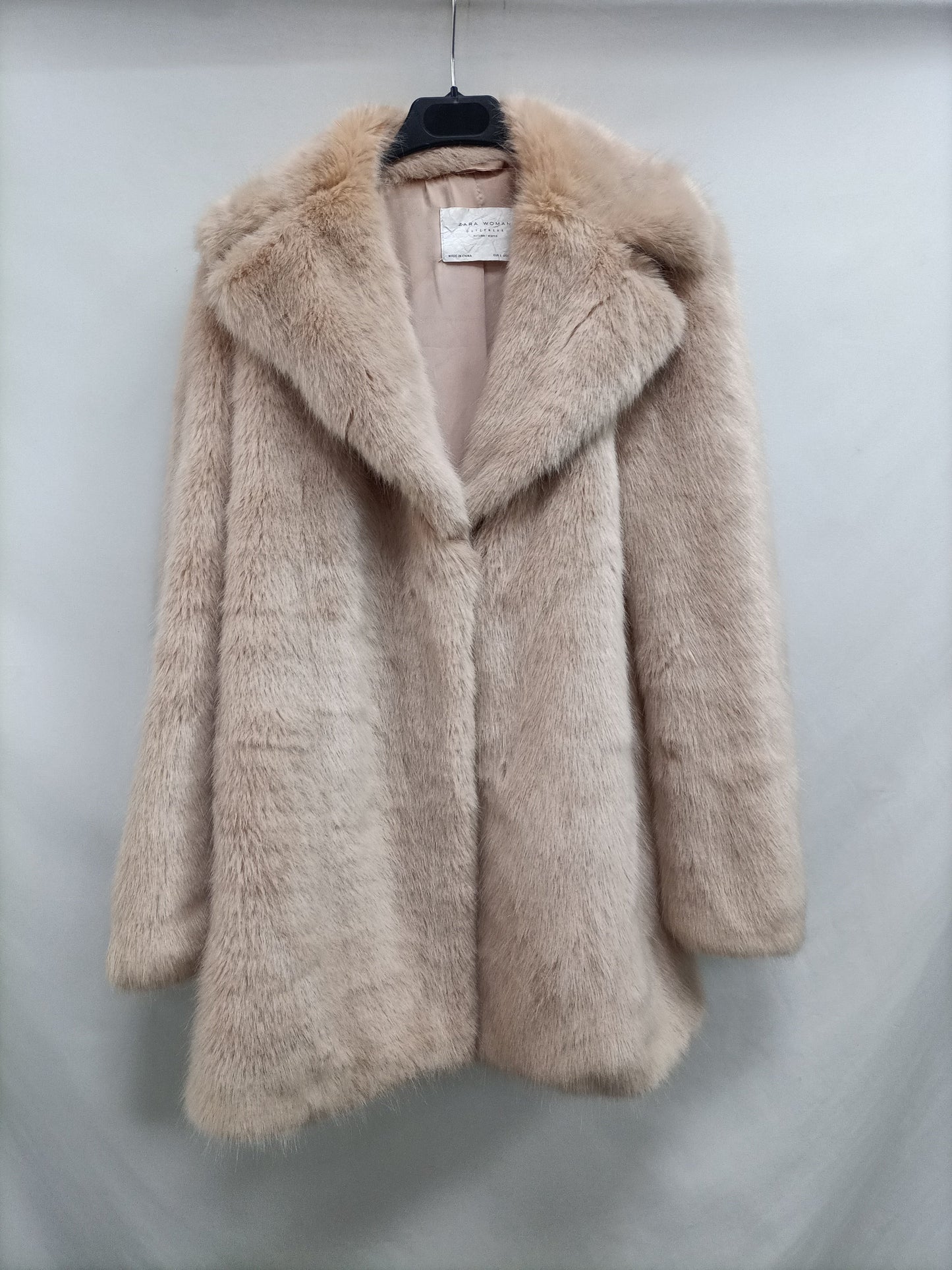 ZARA. Abrigo pelo beige T.s