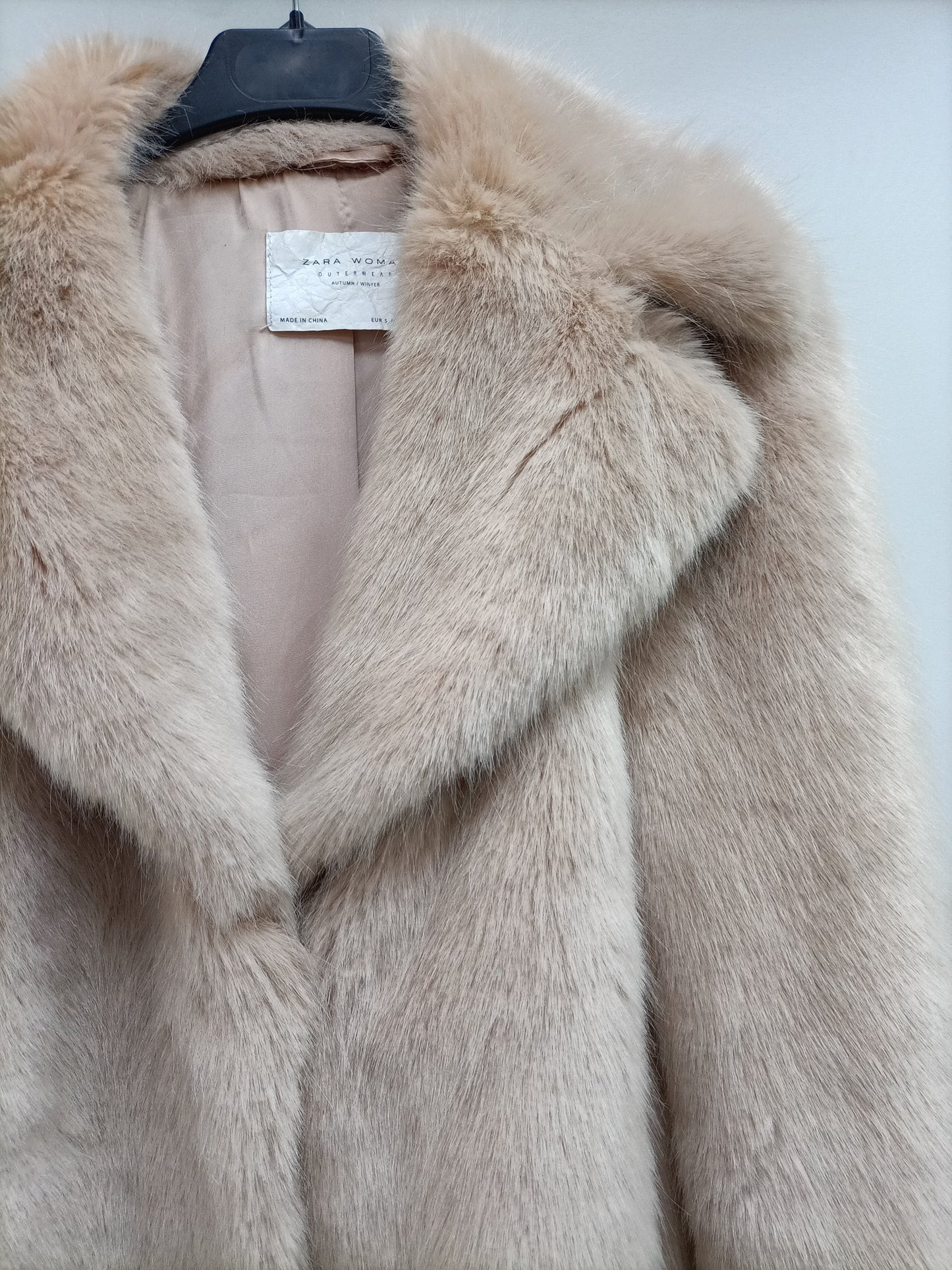 Fur Zara Abrigo Capucha Efecto Pelo Abrigo Acolchado Abrigos Zara