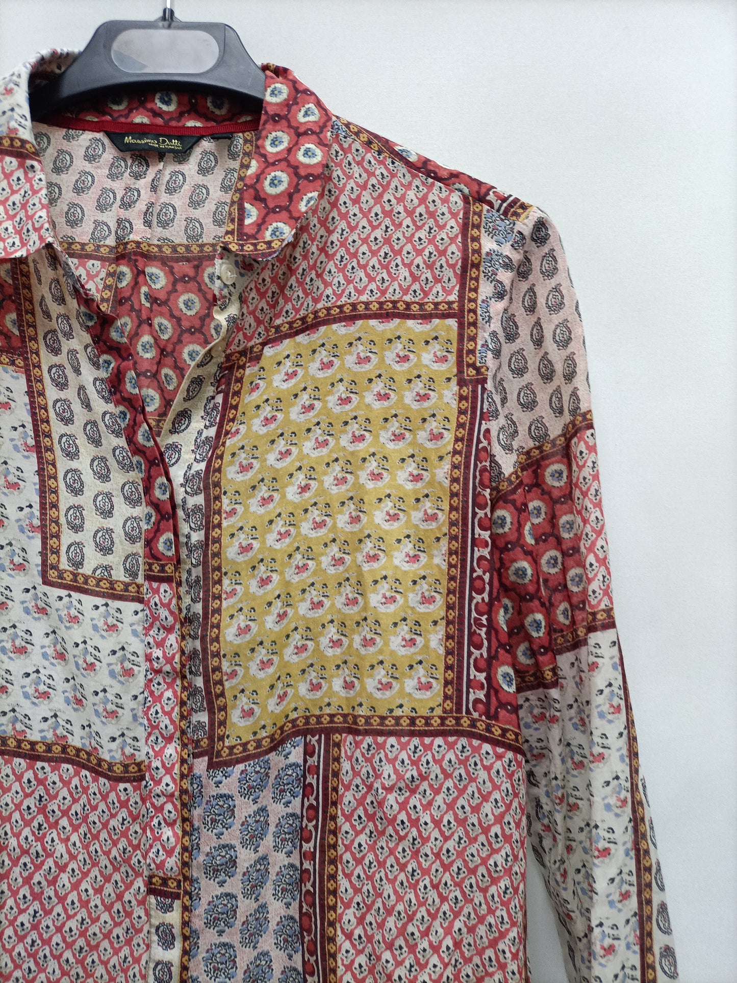 MASSIMO DUTTI. Blusa fluida multiestampado T.36