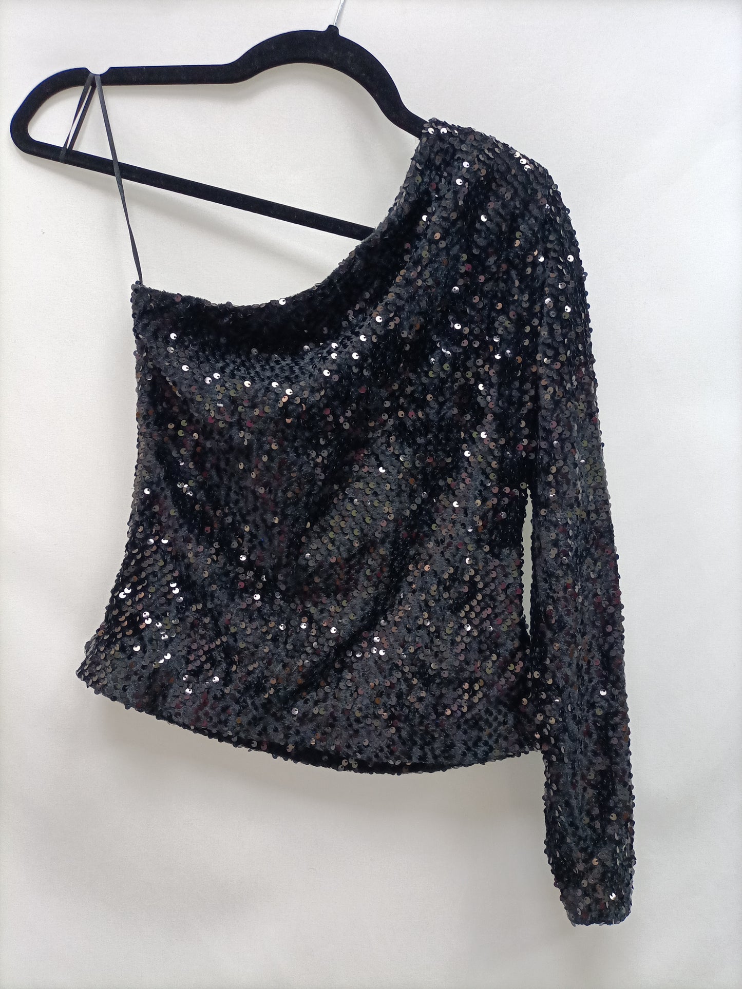 MANGO. Top negro lentejuelas T.s