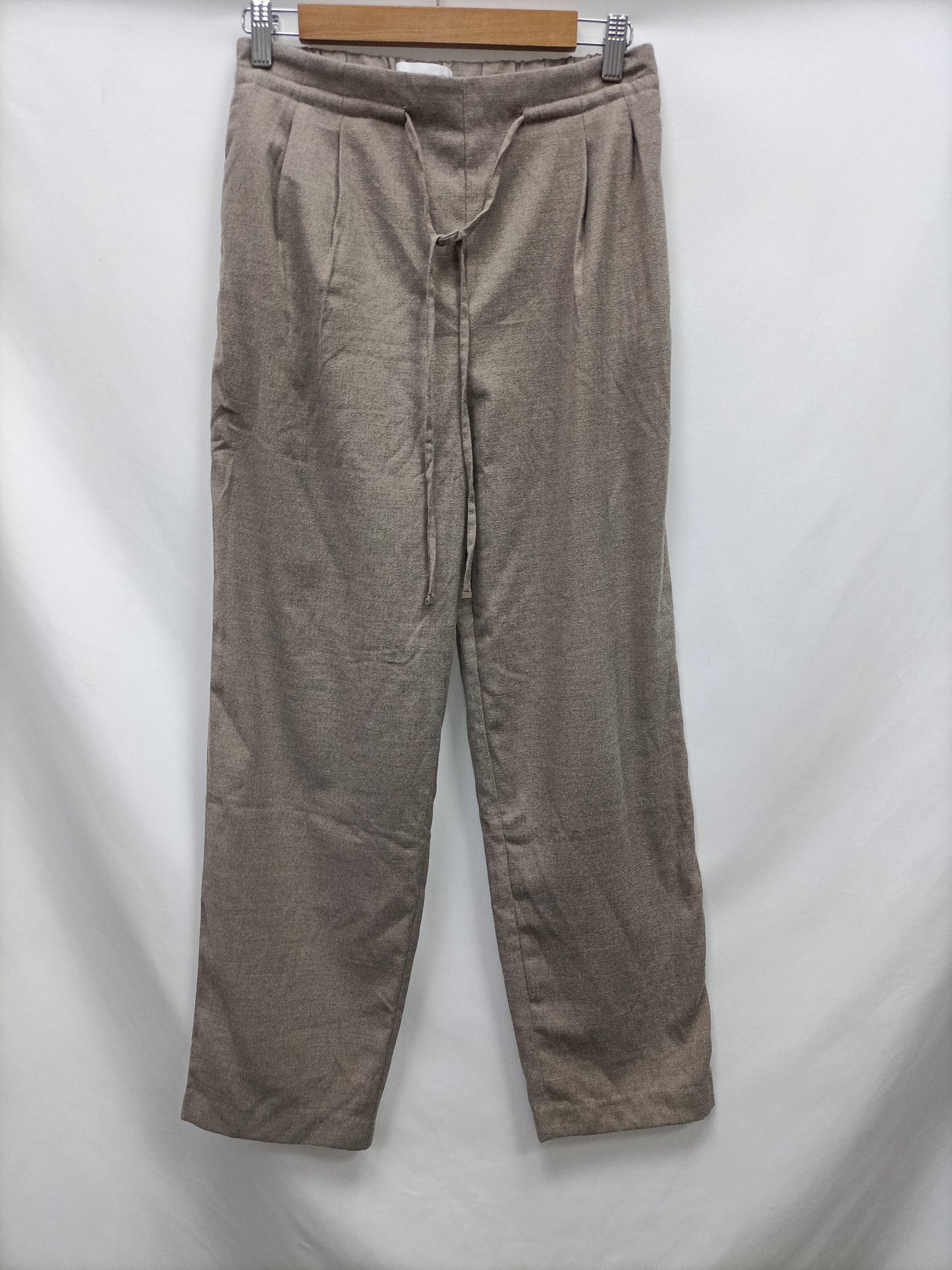 MANGO. Pantalón fluido beige T.s