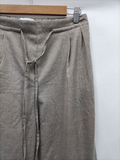 MANGO. Pantalón fluido beige T.s