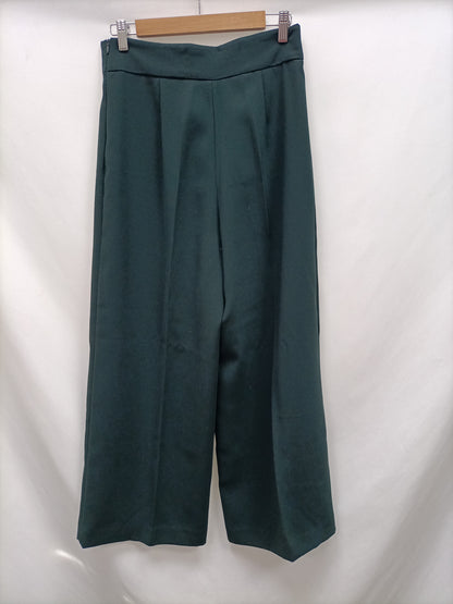 ZARA. Green culottes Tm