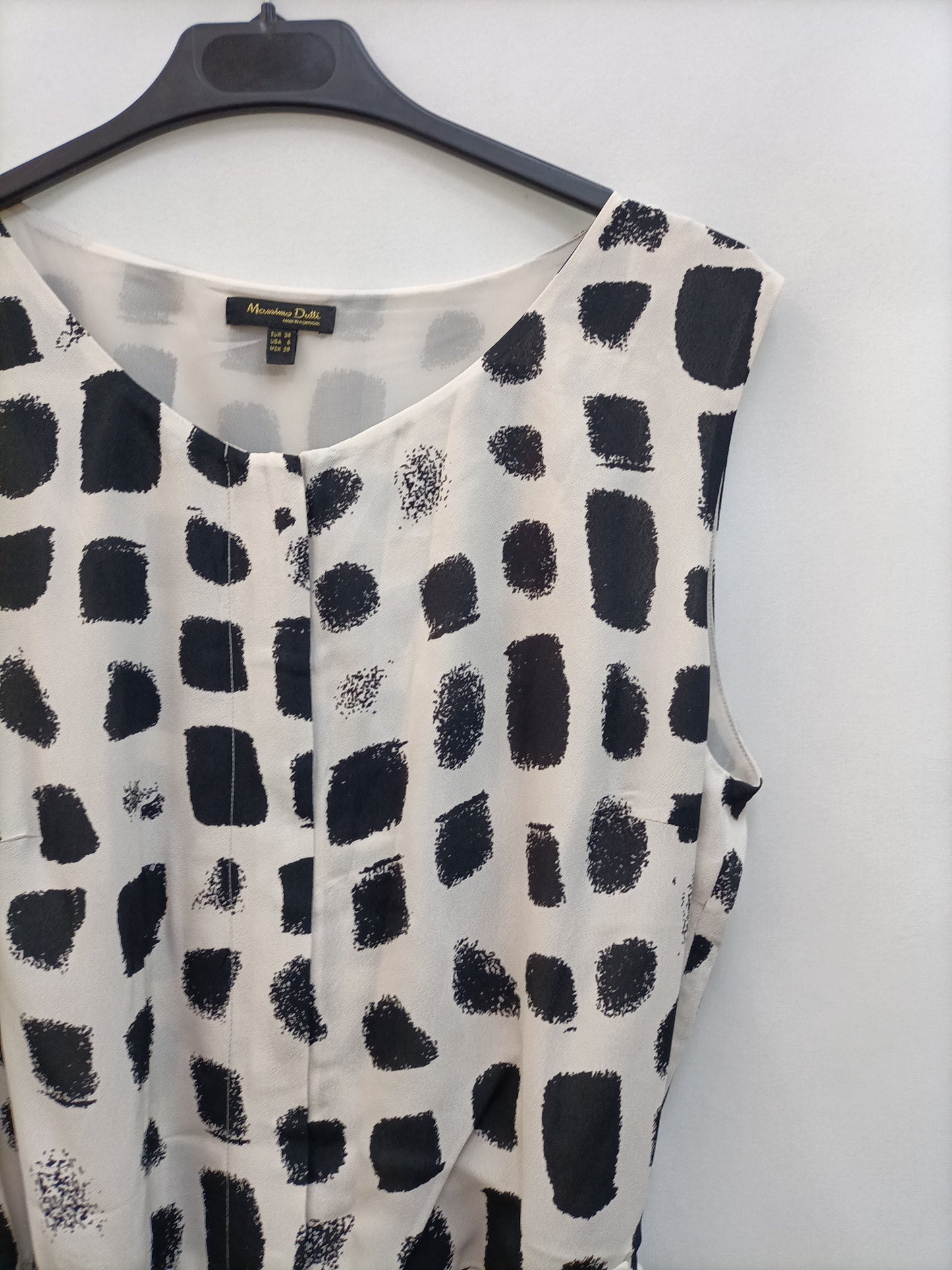 MASSIMO DUTTI. Mono beige fluido T.38