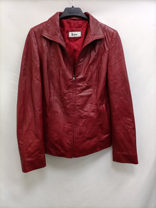 KOC. Chaqueta burdeos piel T.34