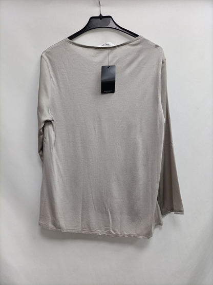 MANGO. Double textured gray Ts blouse