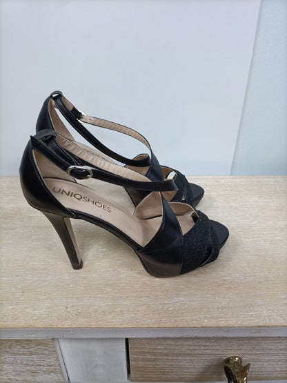UNIQ SHOES. Black heels size 38 (TARA)