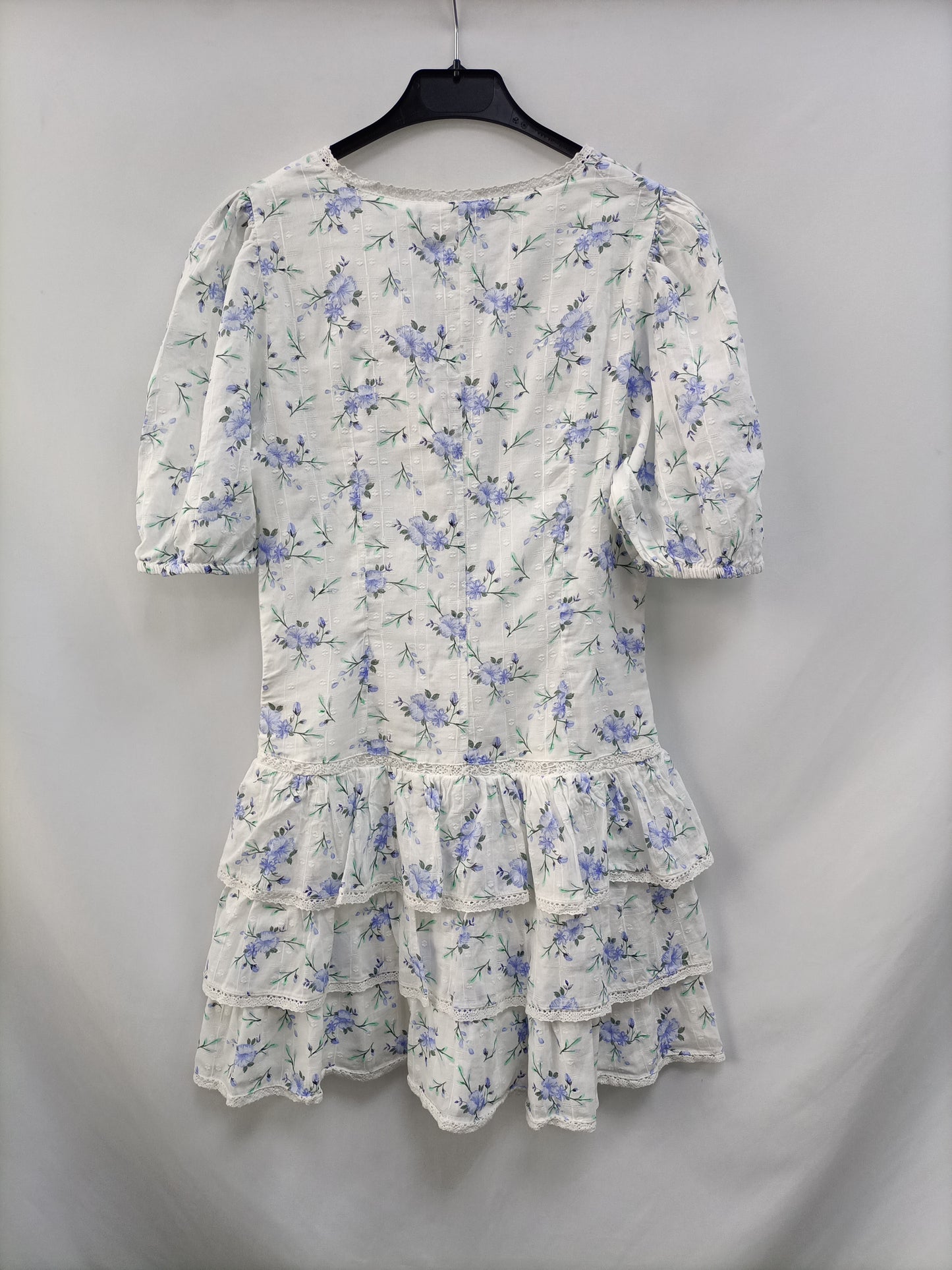 ZARA. Vestido blanco flores T.m