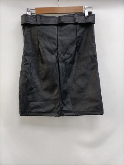 OTRAS. Falda negra polipiel T.m