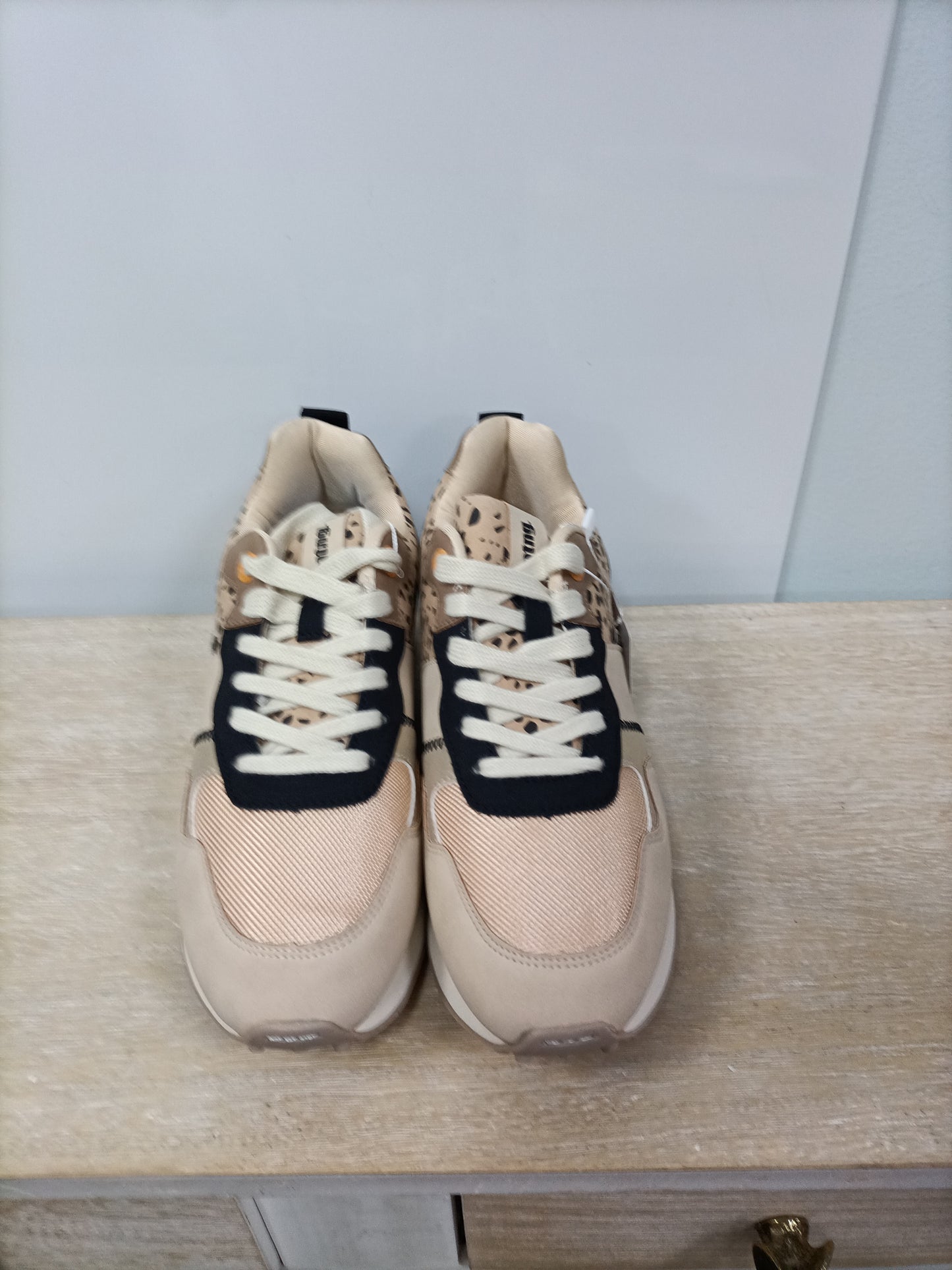 MUSTANG. Zapatillas beige T.38