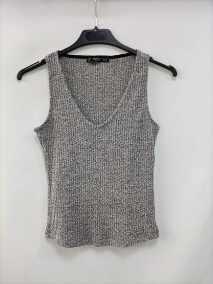 MANGO.Top gris canalé T.S