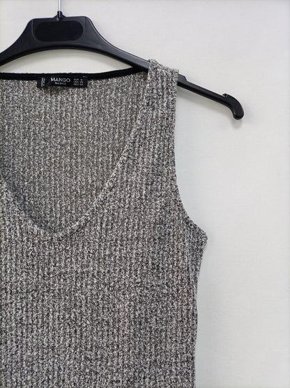 MANGO.Top gris canalé T.S