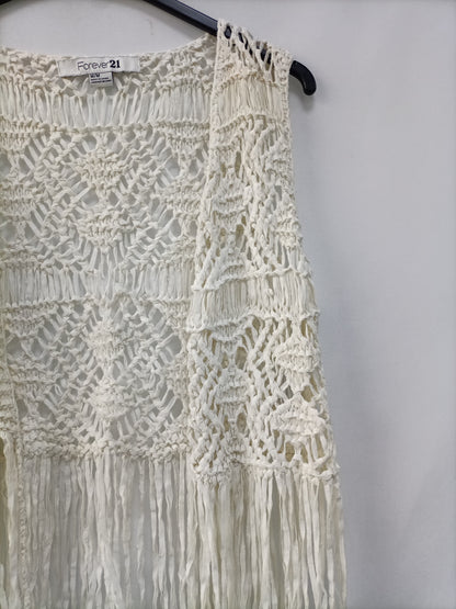 FOREVER21.Chaleco estilo croché flecos T.M