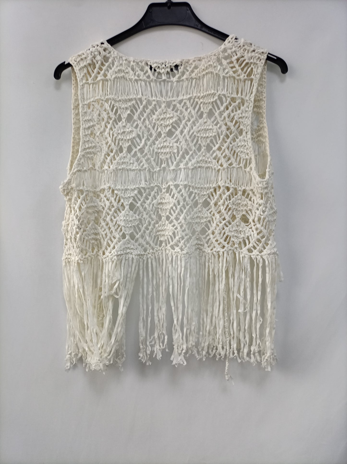 FOREVER21.Chaleco estilo croché flecos T.M