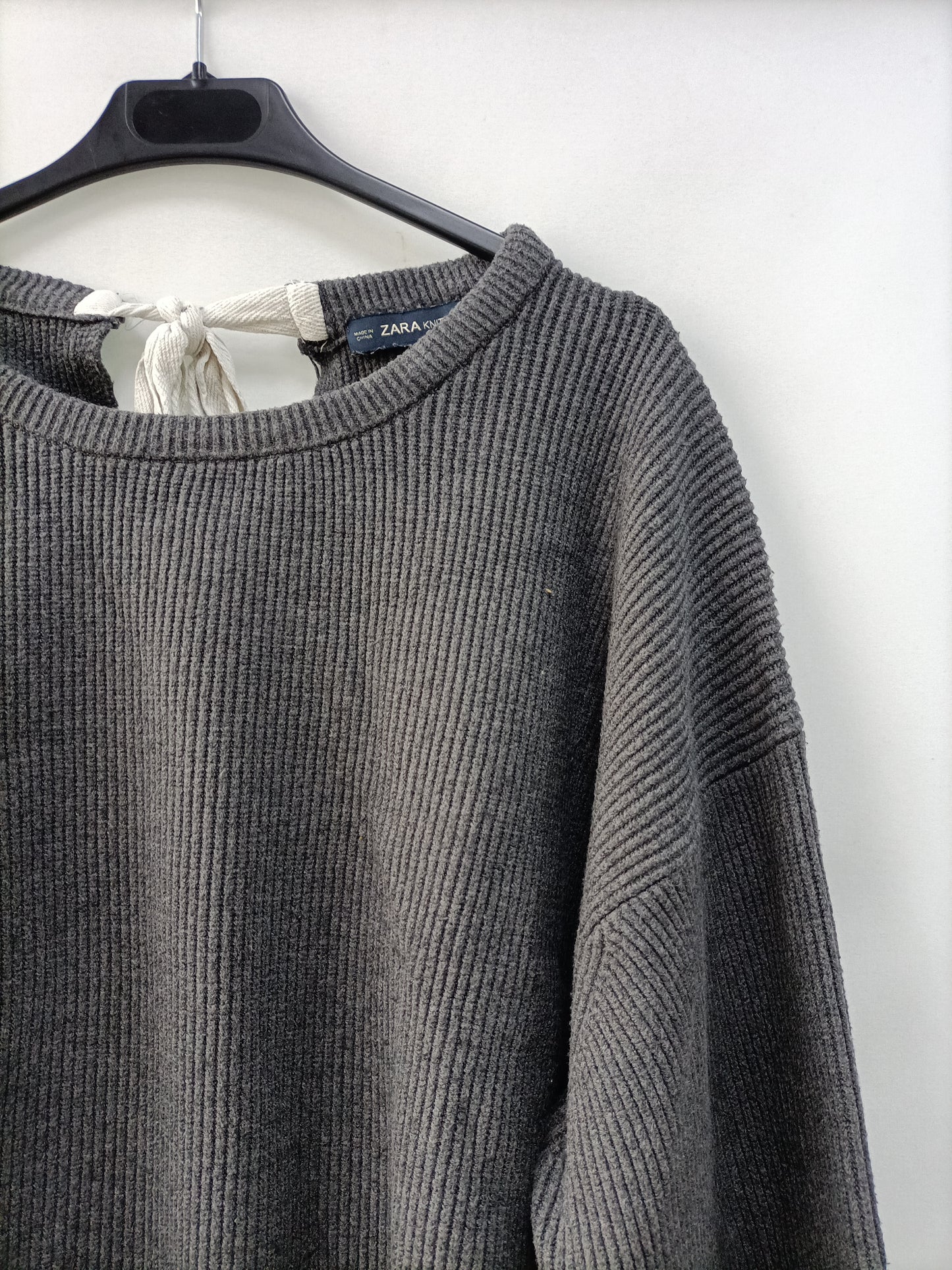 ZARA.Jersey gris canalé T.S