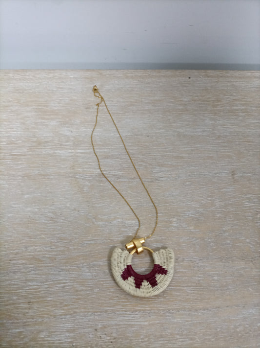 OTHERS. Gold and raffia pendant