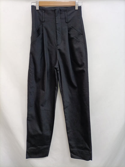 MASSIMO DUTTI. Black pleated trousers, size 34