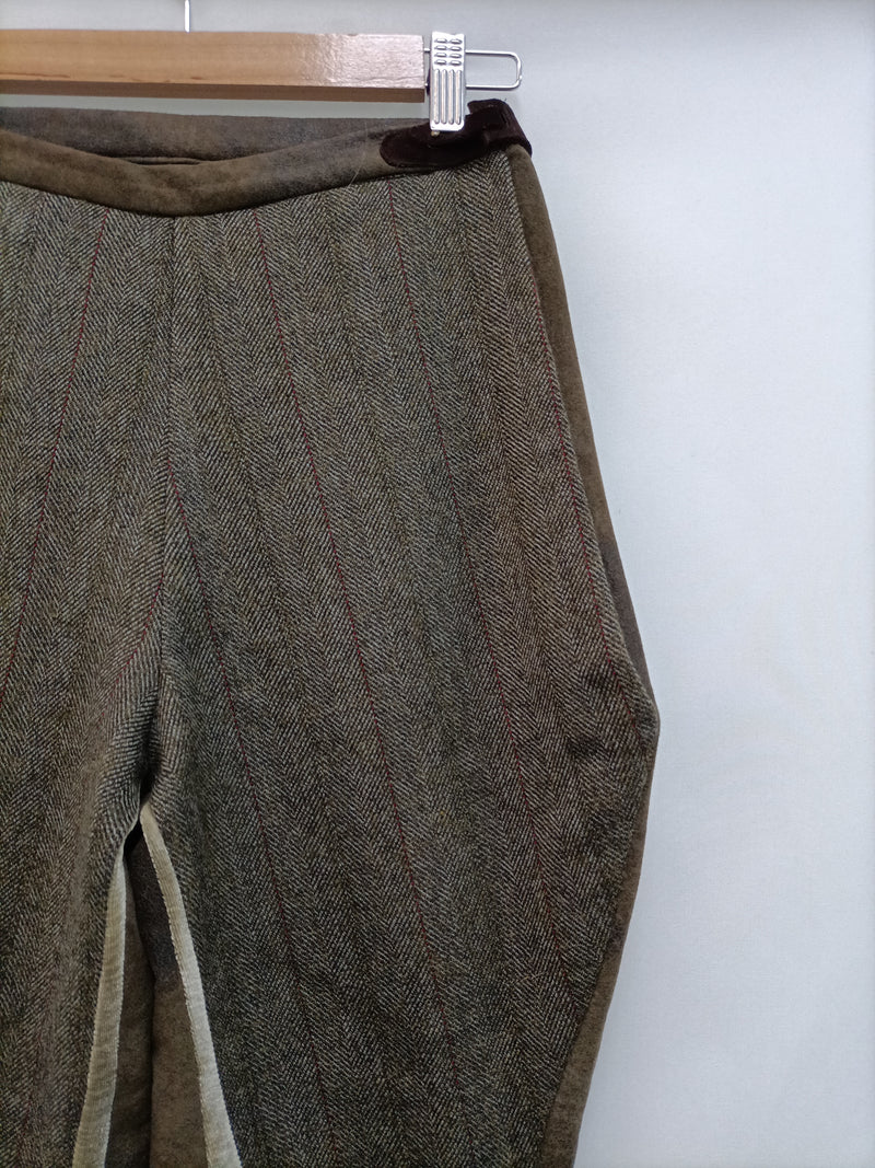 TBA. Pantalón doble textura T.36