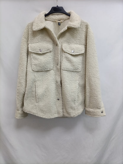 H&amp;M. Beige sheepskin overshirt Ts(TARA)