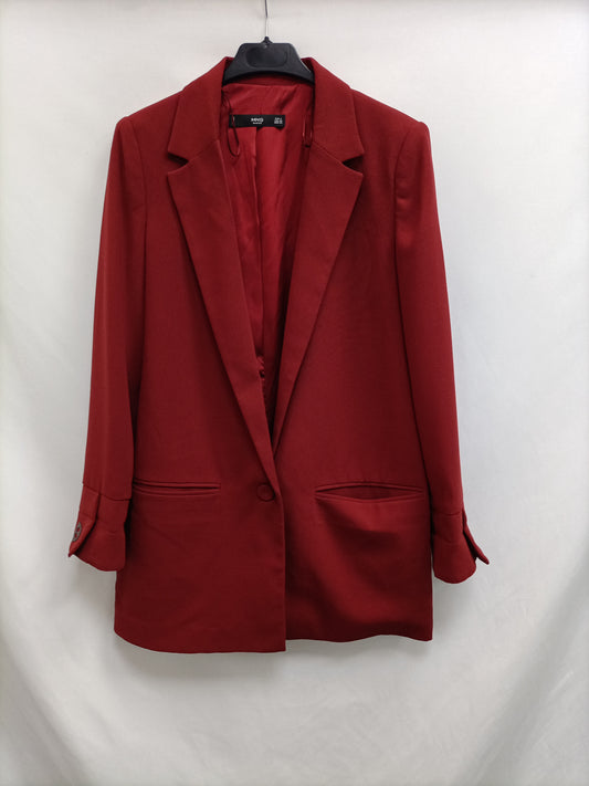 MANGO. Flowy burgundy blazer Ts