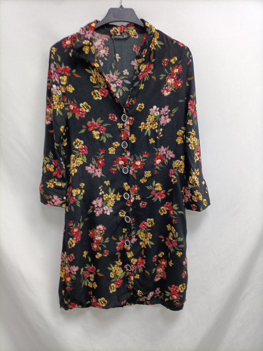 STRADIVARIUS. Vestido camisero flores T.m