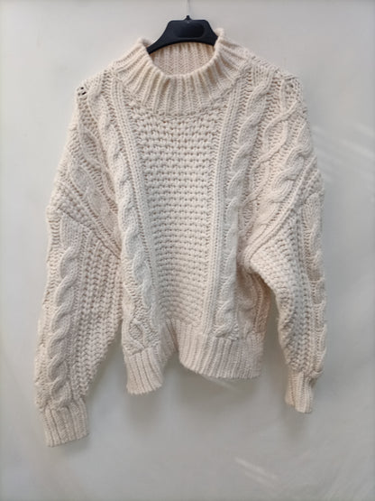 ZARA. Jersey gordito ochos T.s