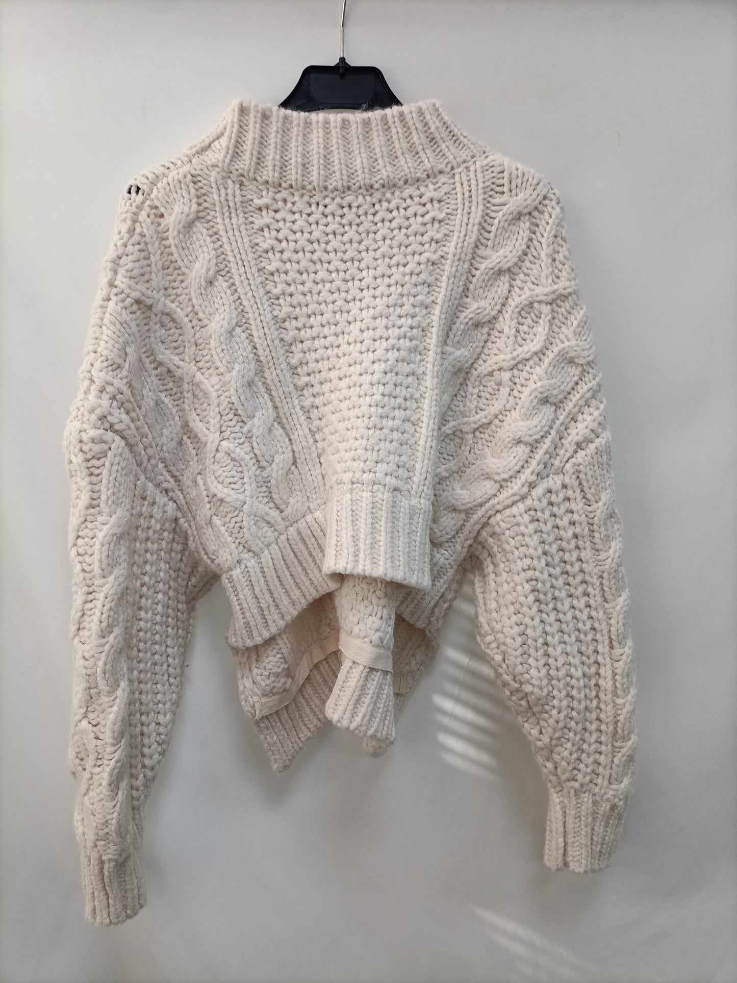 ZARA. Jersey gordito ochos T.s