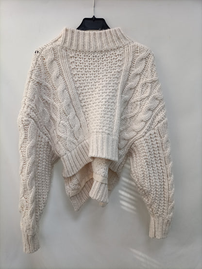 ZARA. Jersey gordito ochos T.s