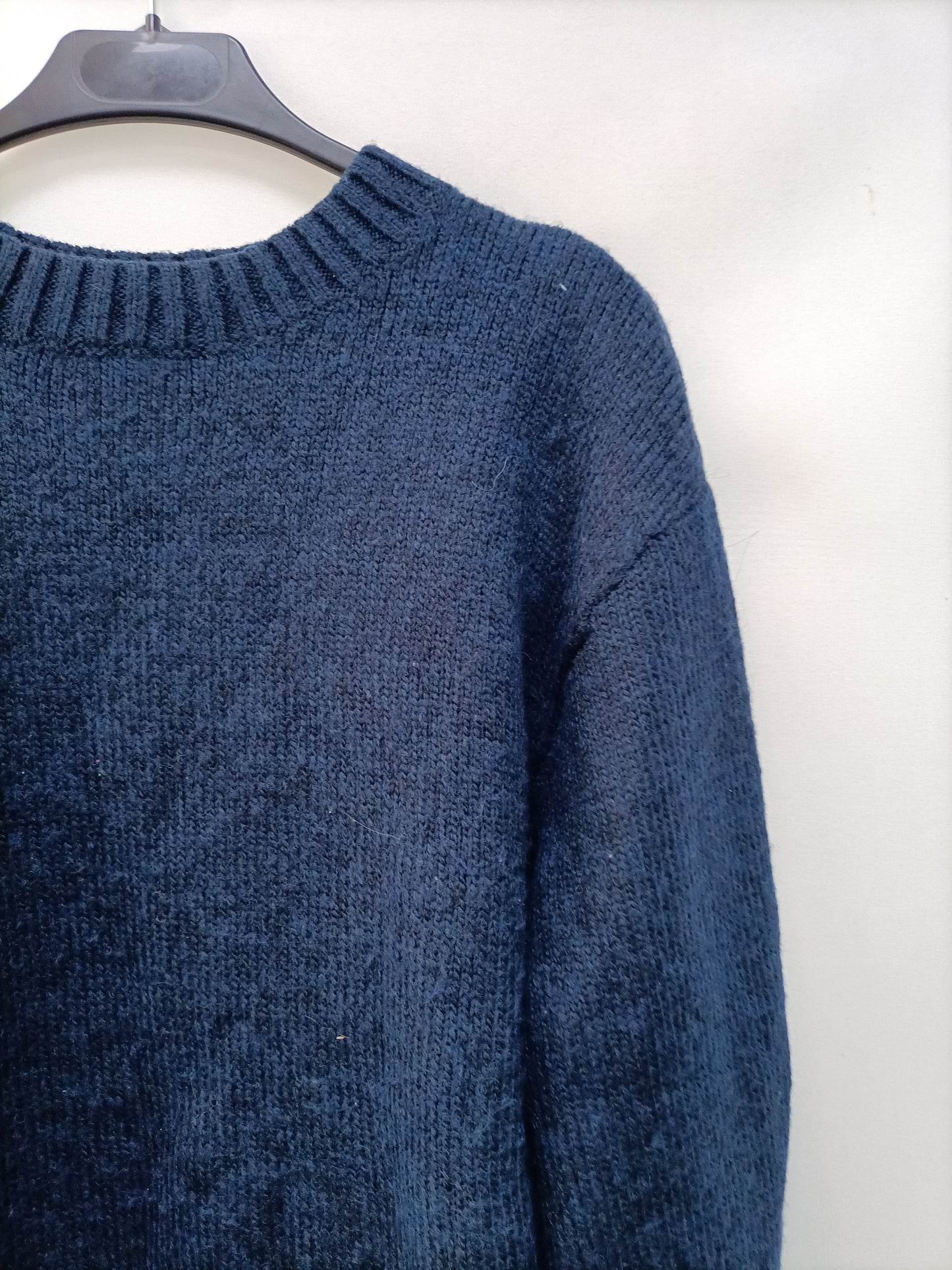 H&M. jersey jaspeado T.s