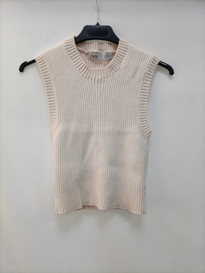 ZARA. Top punto canalé T.l