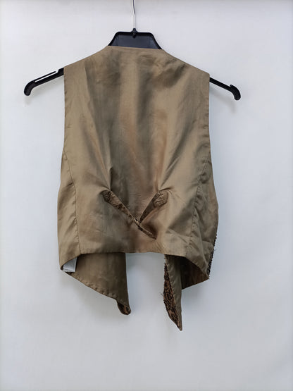 MASSIMO DUTTI. Chaleco verde pedrería T.m