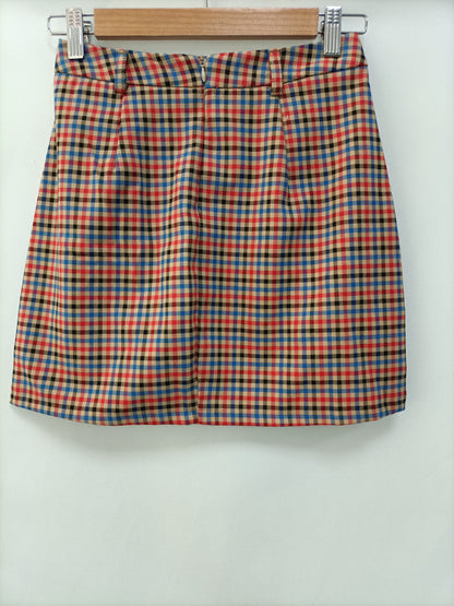 BERSHKA. Falda corta cuadros T.s