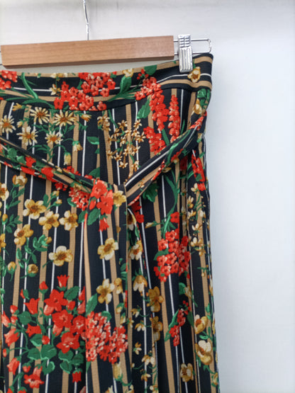 ZARA. Pantalón fluido flores T.s