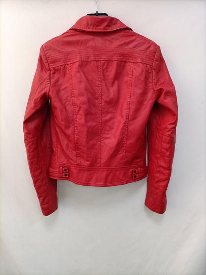 MANGO. Cazadora piel roja T.xs