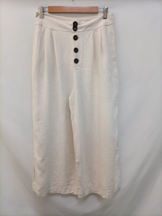 STRADIVARIUS. Wide-legged beige trousers, size 38