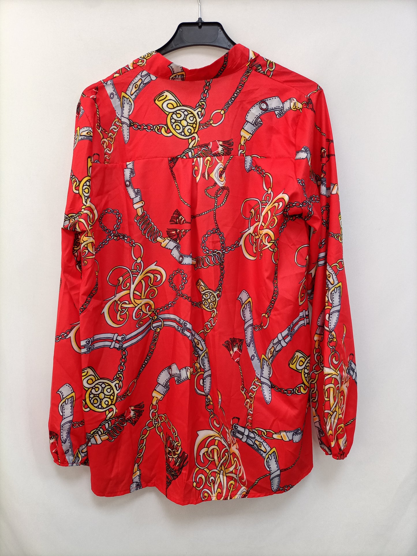 OTHERS. Red blouse with chains Tm