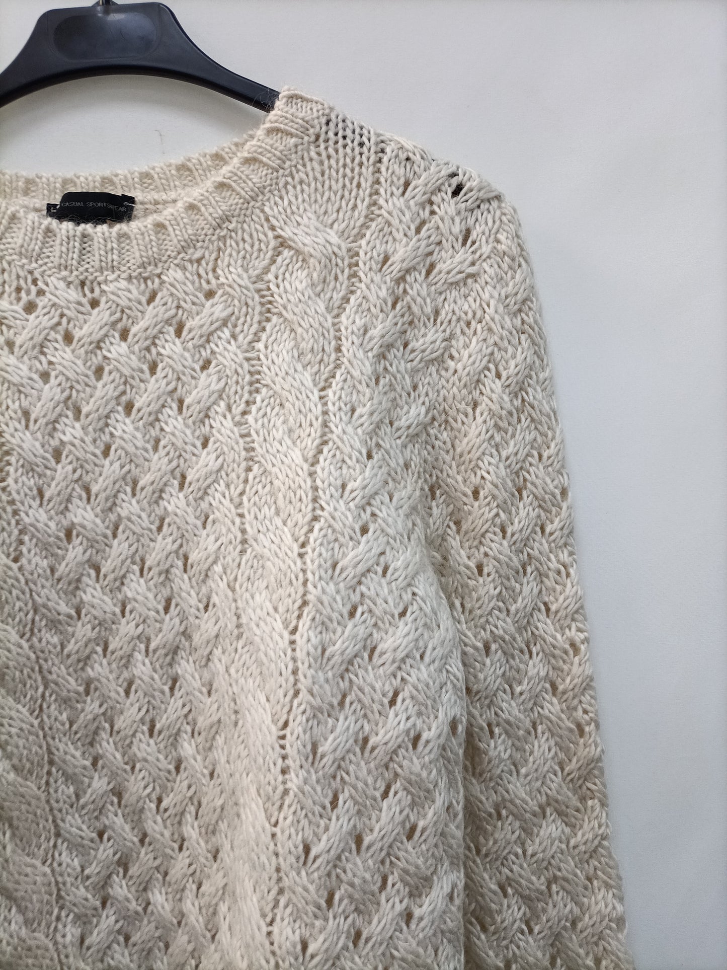 MANGO. Jersey trenzado beige T.l