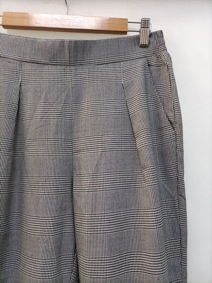 STRADIVARIUS. Flowy checked trousers Tm