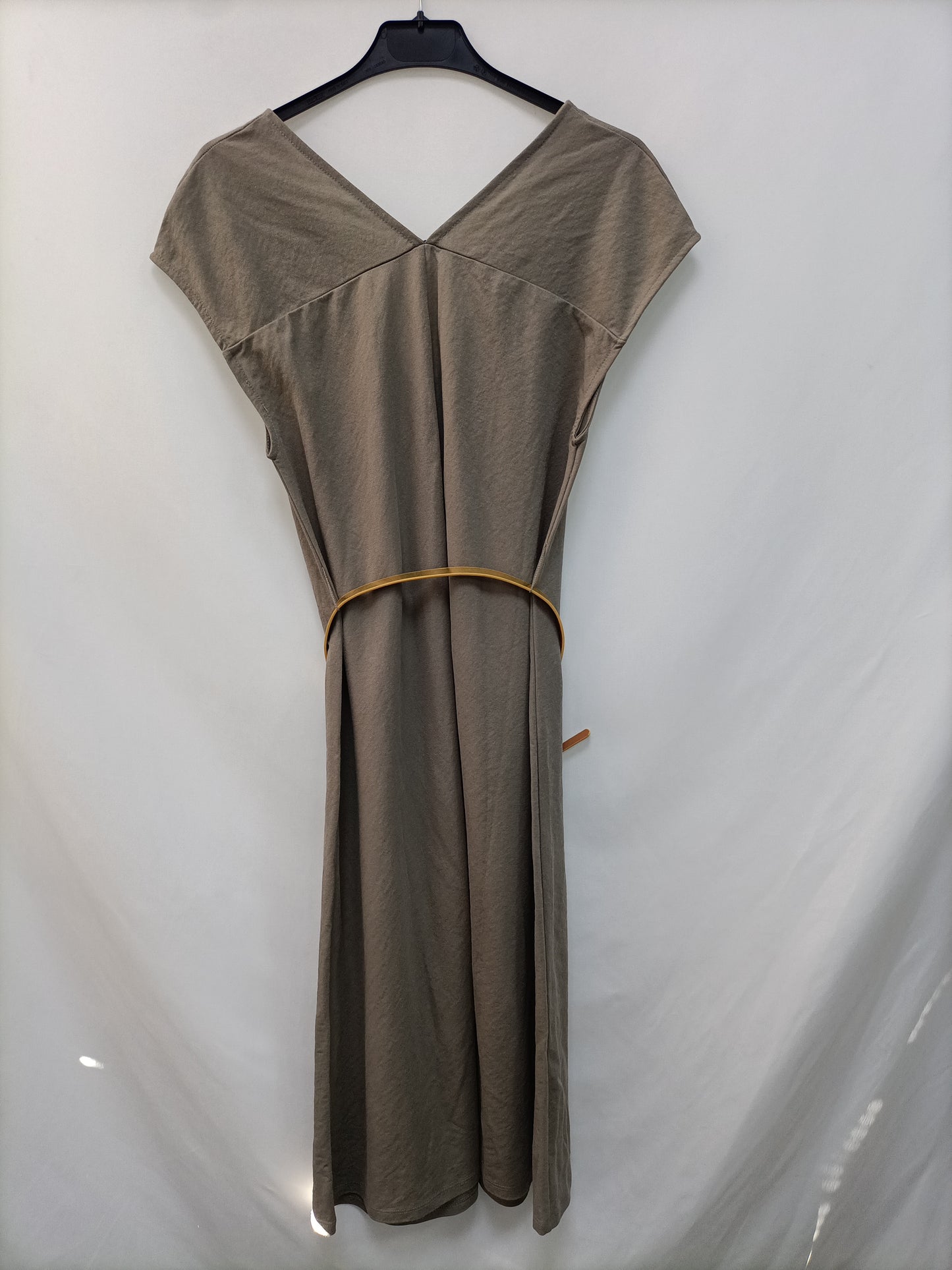 ZARA. Vestido midi beige T.s