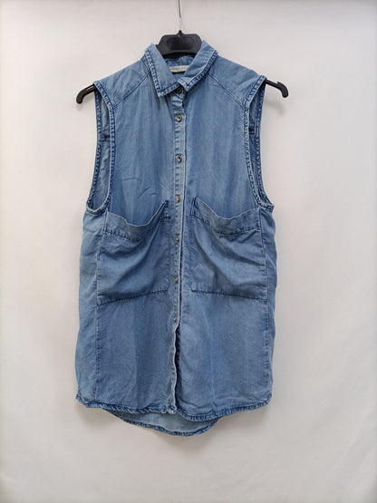MANGO. Blusa denim sin mangas T.s