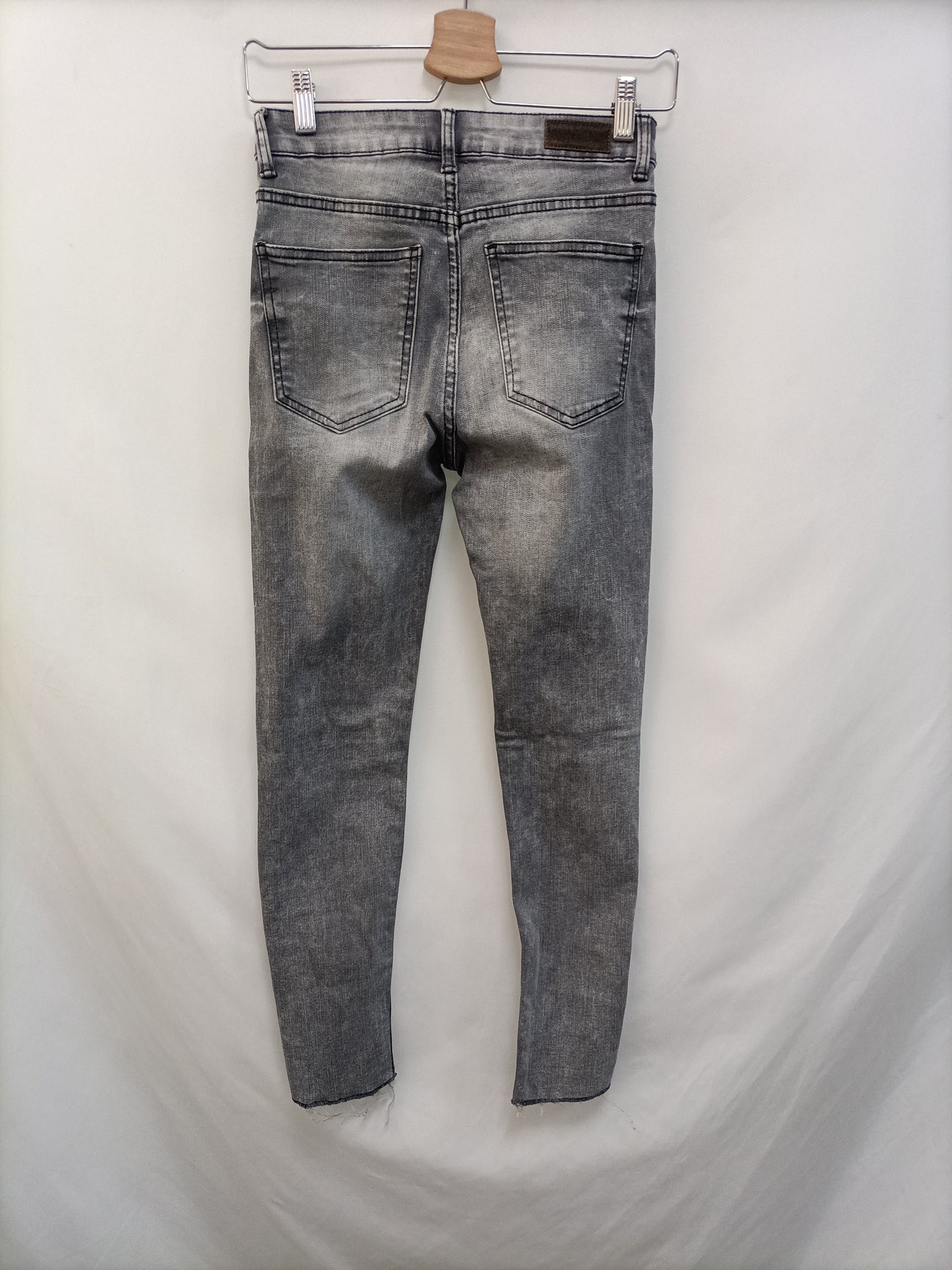 BERSHKA. Light grey button-down trousers, size 34