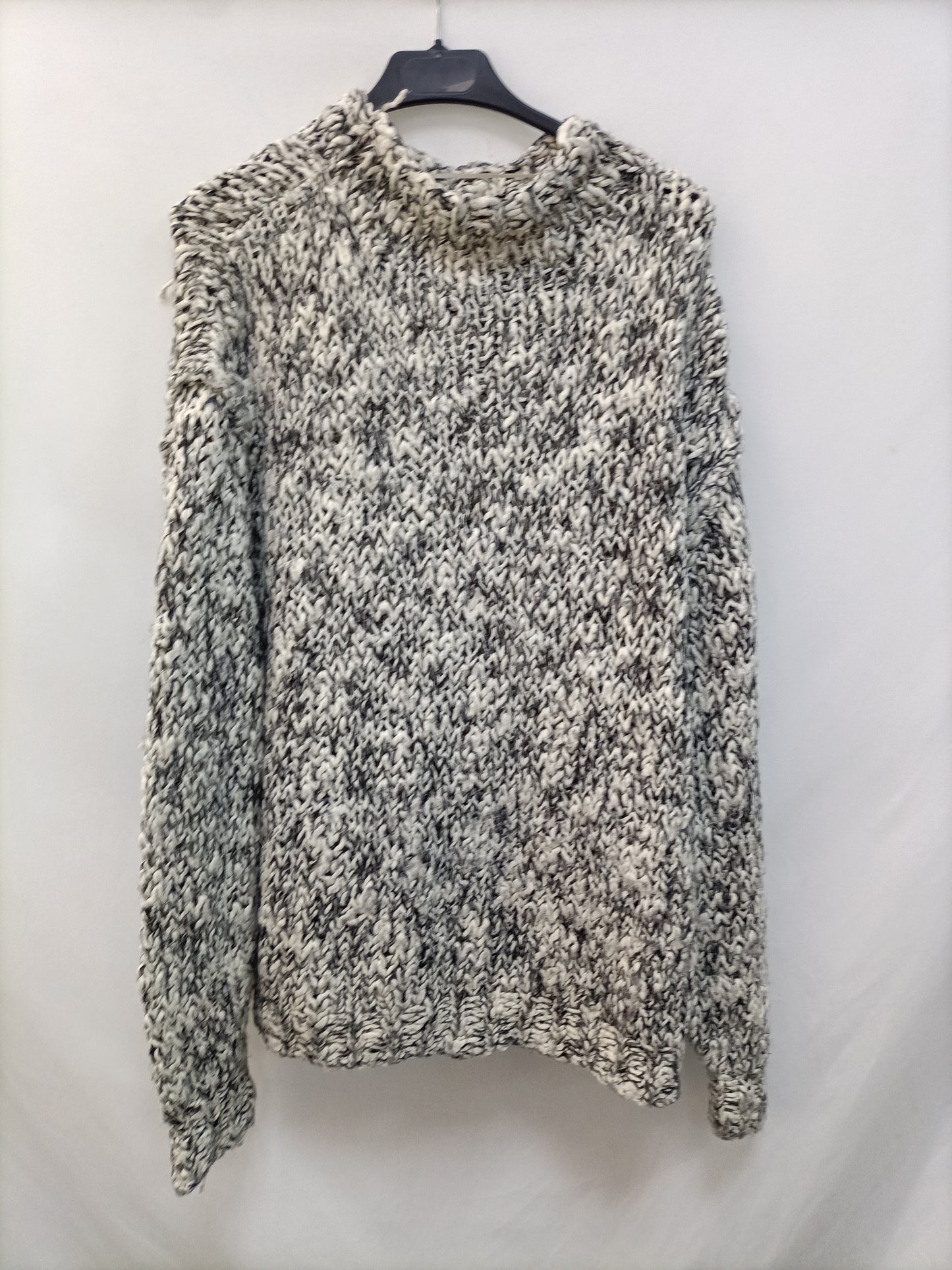 PULL&BEAR. Jersey jaspeado T.s