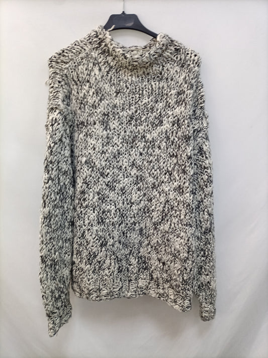 PULL&amp;BEAR. Ts speckled sweater