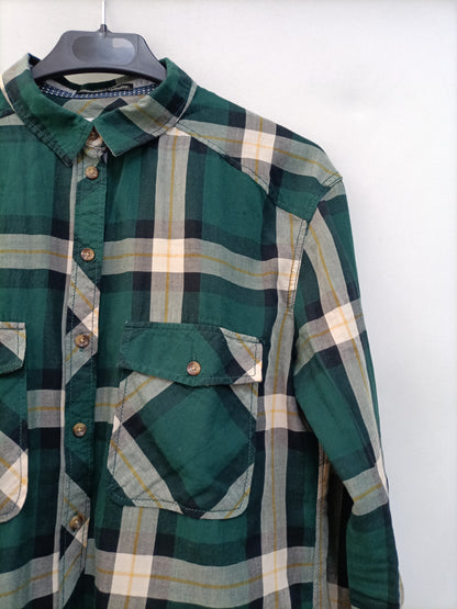 BERSHKA. Green plaid blouse Ts