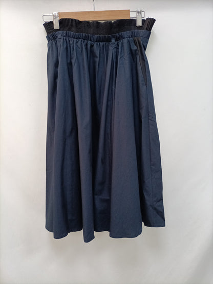 ZARA. Falda midi azul T.m