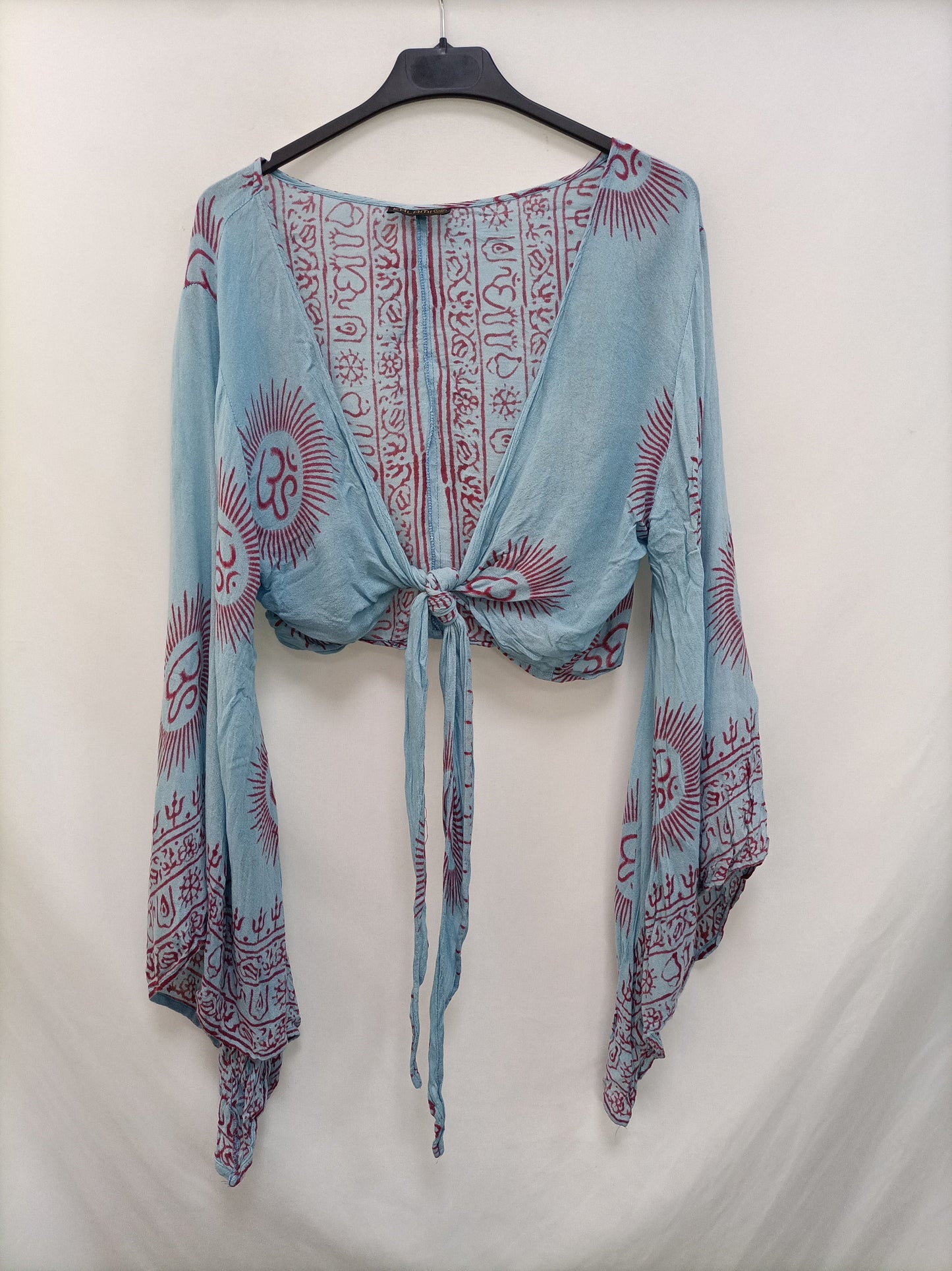 KALAMI. Croptop lazada hippie T.u(s/m)