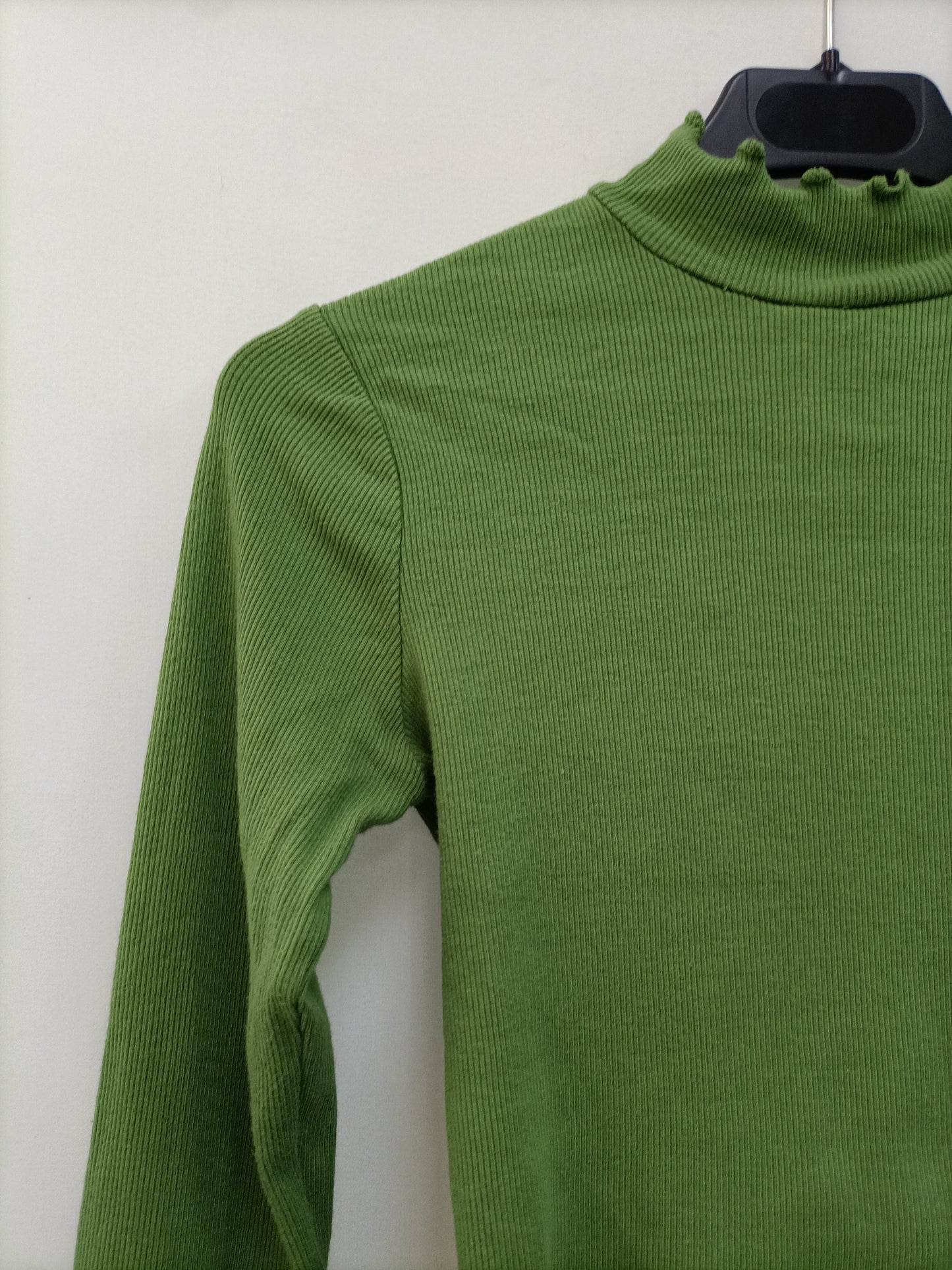 PULL&amp;BEAR. Green Ts Ribbed Top
